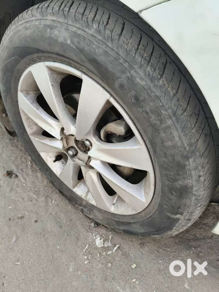 Hyundai Verna 1.4 Vtvt 2012