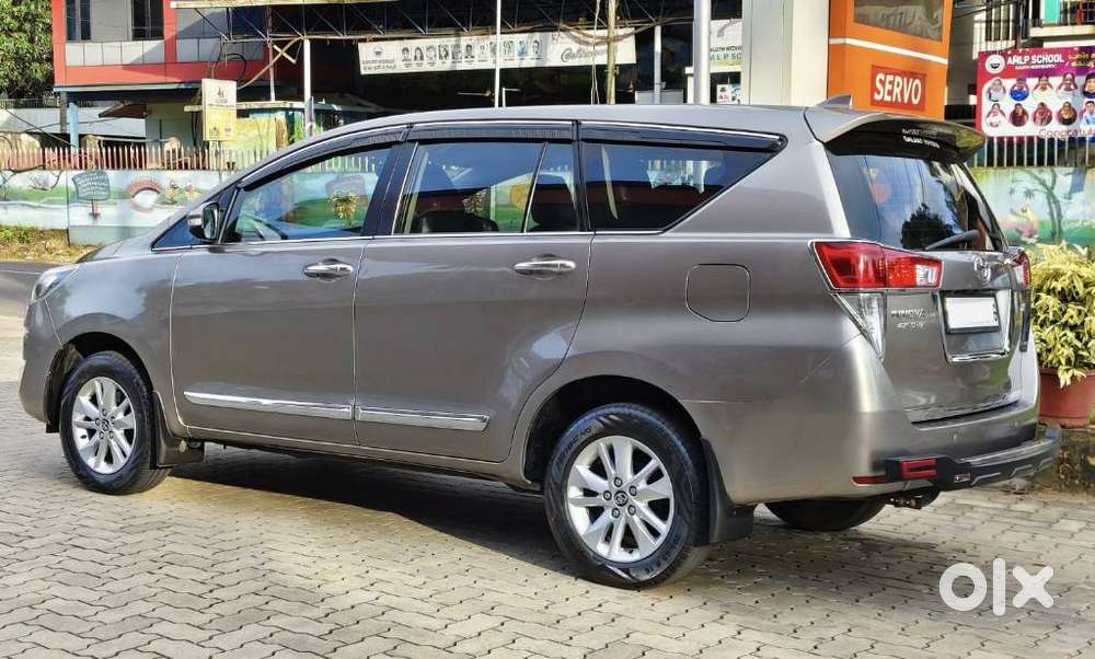 Toyota Innova Crysta 2.4 Vx Mt 8s, 2016, Petrol