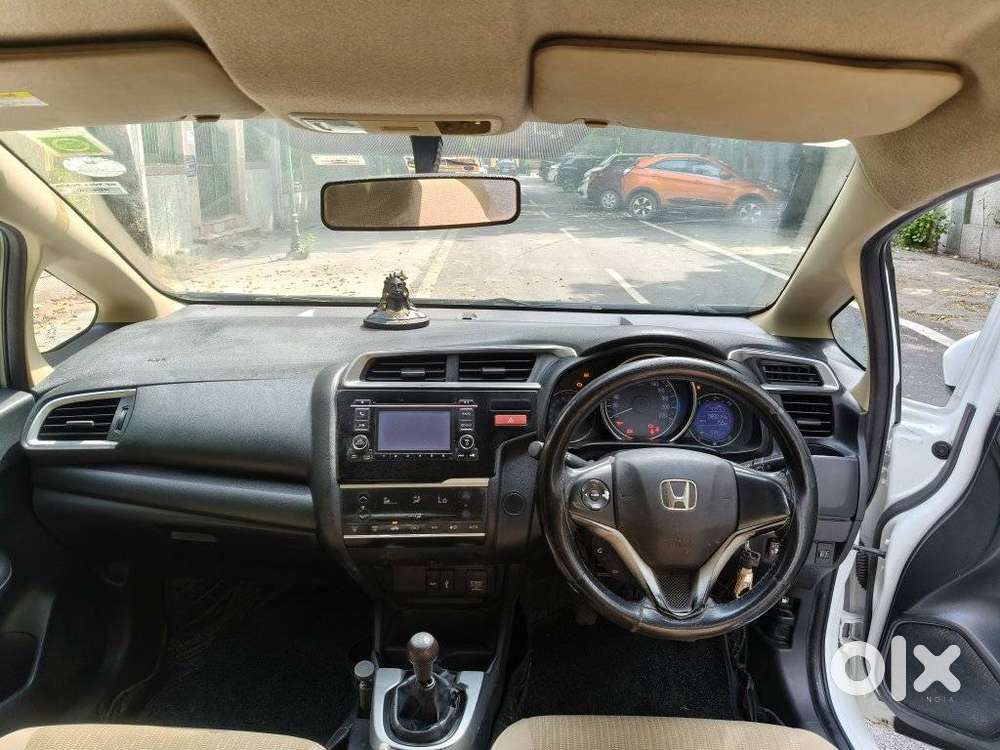 Honda Jazz 1.2 V I Vtec Privilege, 2016, Cng & Hybrids