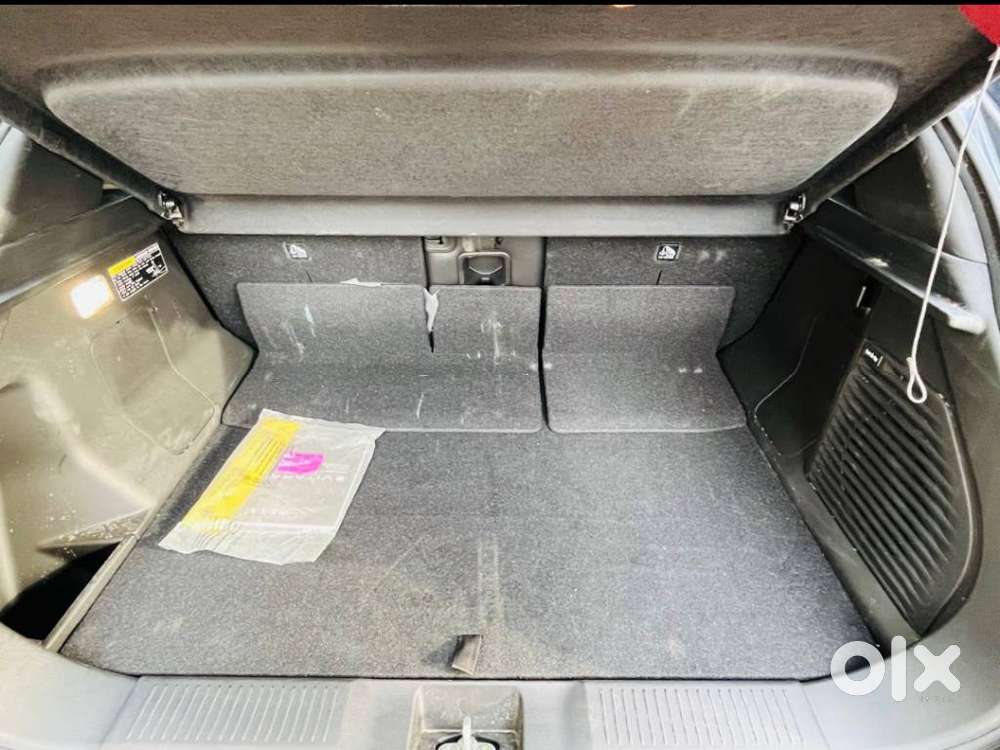 Maruti Suzuki Grand Vitara 1.5 Alpha Plus Intelligent Hybrid Ecvt, 2..