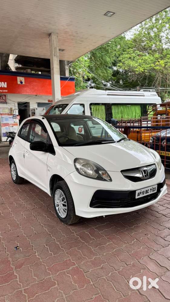 Honda Brio Petrol 2013 Car