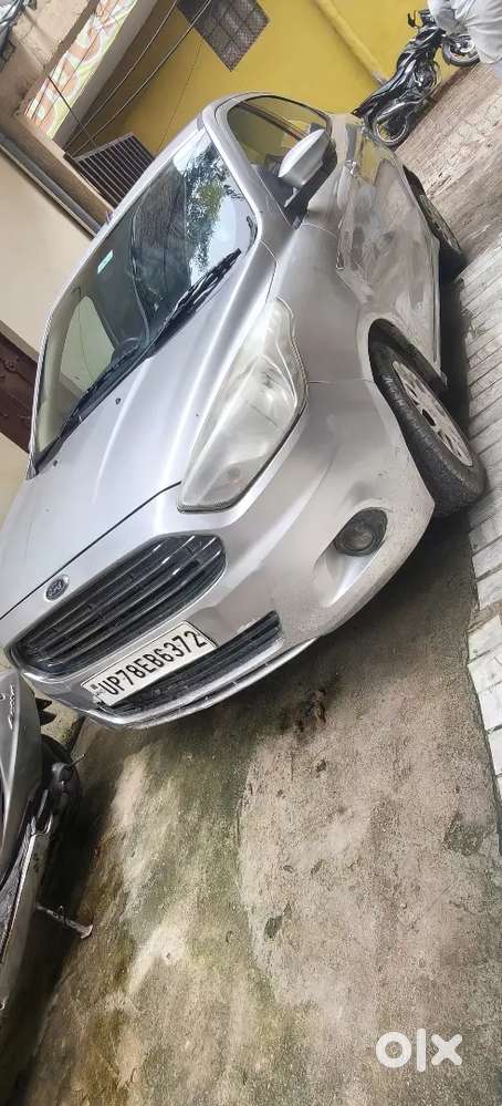 Ford Aspire Titanium Blu 2015