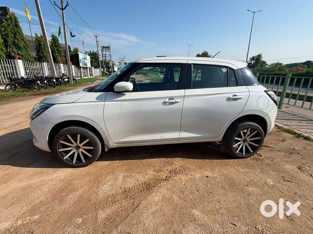 Maruti Suzuki New-gen Swift 2024 Petrol 39550 Km Driven