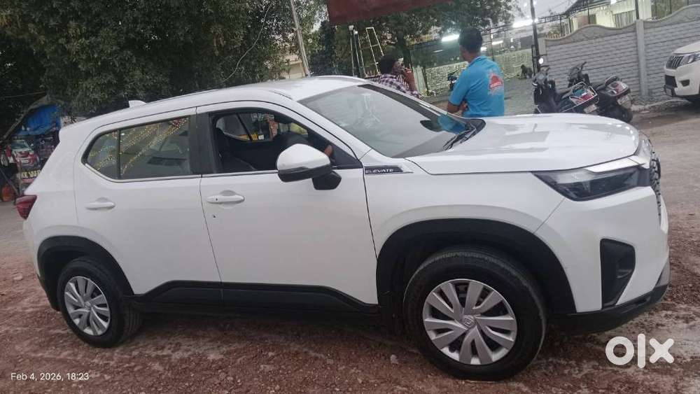 Honda Elevate V Mt, 2024, Petrol