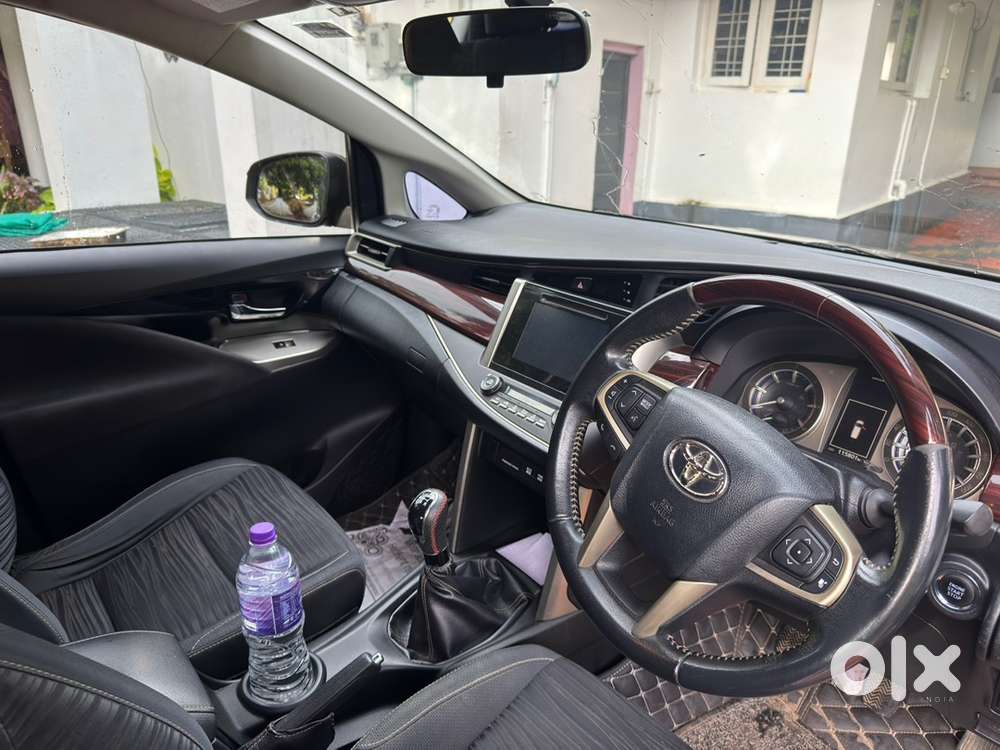 Toyota Innova Crysta 2016