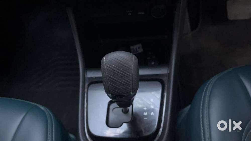 Tata Punch Creative Dual Tone Amt Sunroof, 2024, Petrol