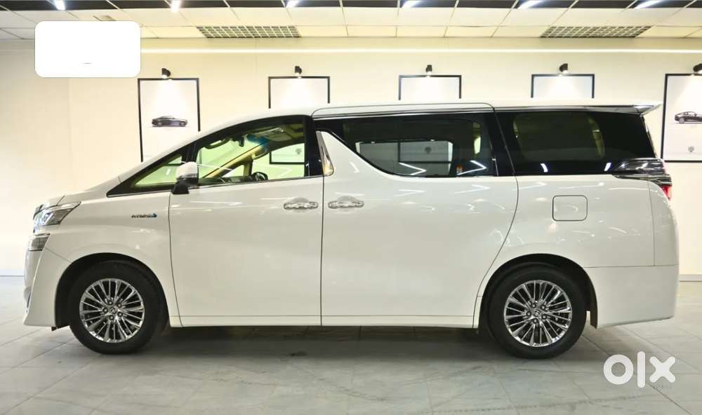 Toyota Vellfire Vip &ndash; Executive Lounge, 2023, Petrol
