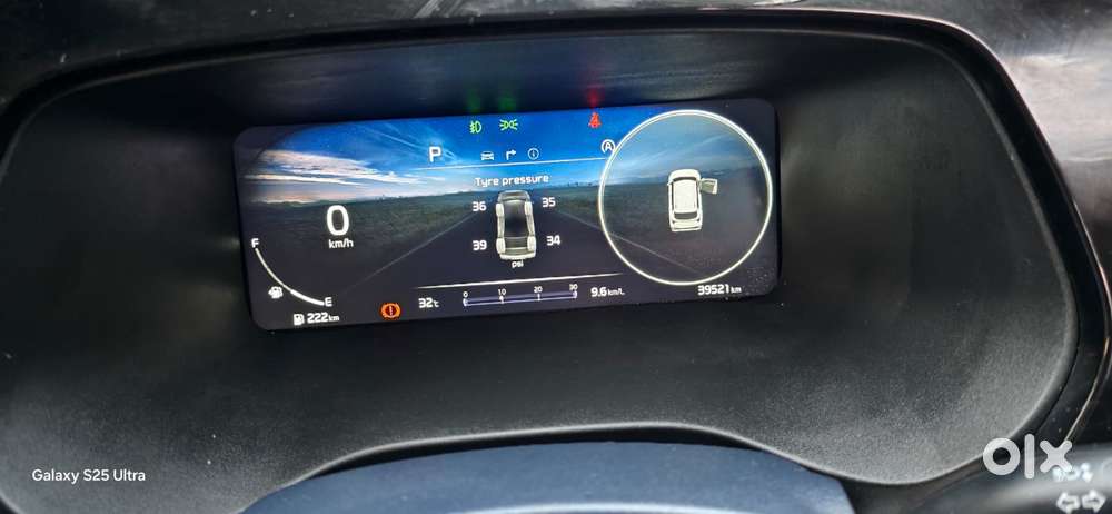 Kia Carens Luxury (o)1.5 Turbo Petrol Dct 7 Str, 2024, Petrol