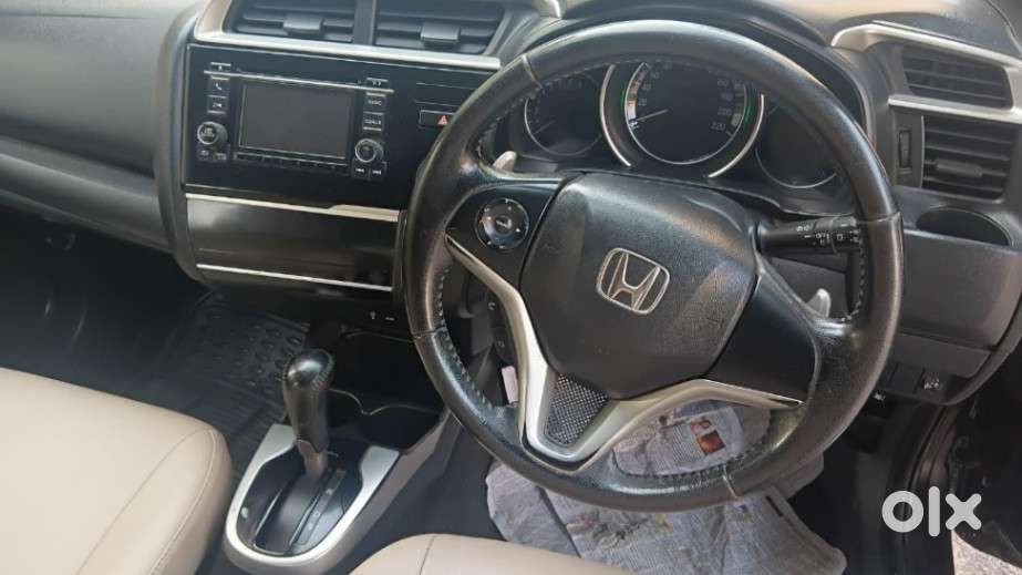 Honda Jazz V Cvt, 2017, Petrol