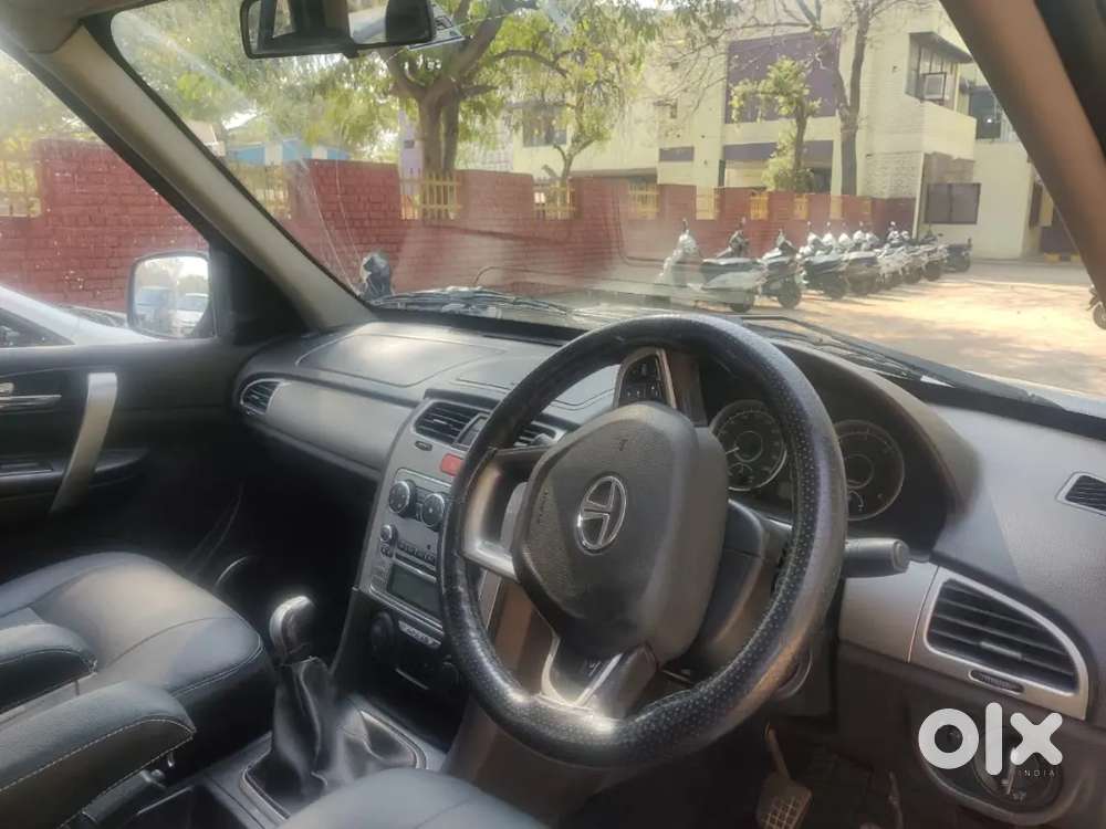 Tata Safari Storme 2017 Diesel 102000 Km Driven