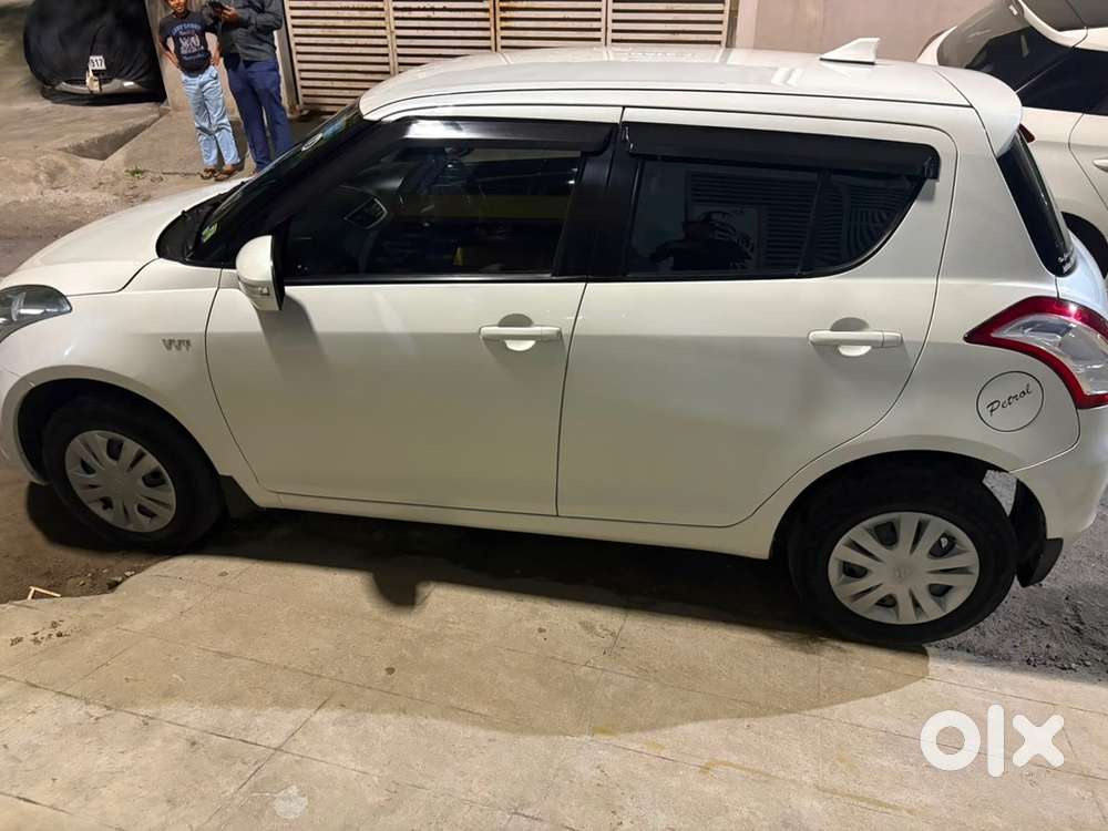 Maruti Suzuki Swift Petrol 2013