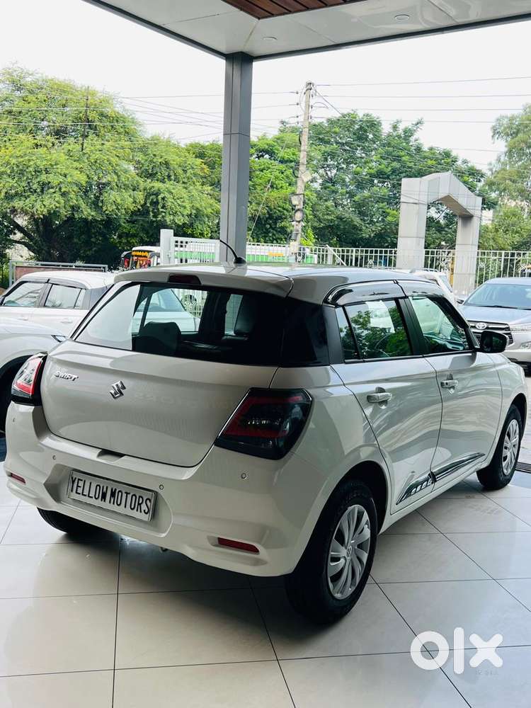 Maruti Suzuki New-gen Swift Vxi, 2025, Petrol
