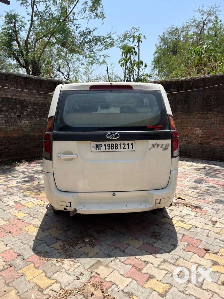 Mahindra Xylo 2011 Diesel 60000 Km Driven, Well Mentaind, White Colour