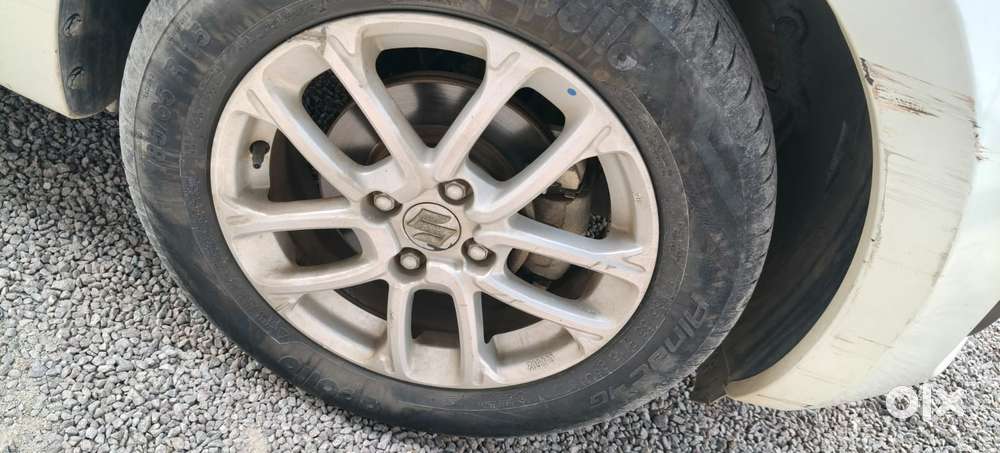 Maruti Suzuki Swift 1.3 Zxi, 2022, Petrol