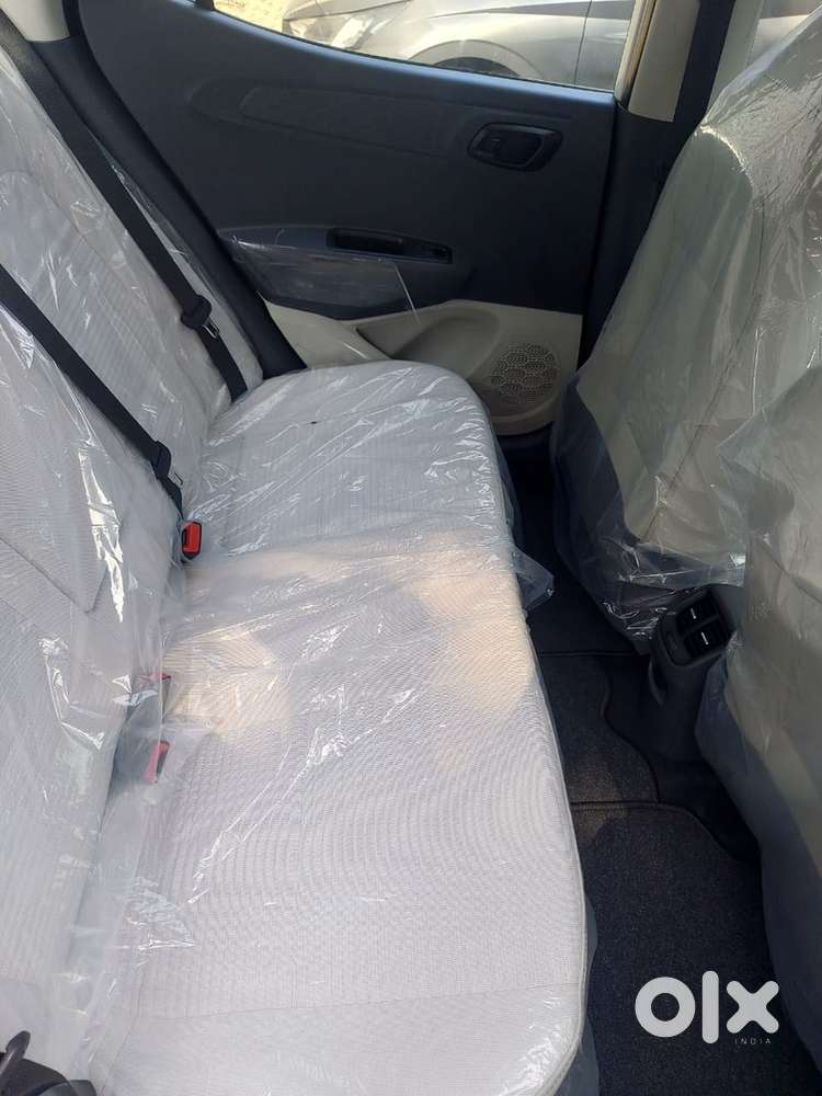 New Hyundai Aura Car Kam Sa Kam Downpymant Par Finance Kar Ka