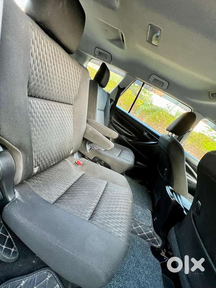 Toyota Innova Crysta 2.4 G Plus Mt 7 Str, 2018, Diesel