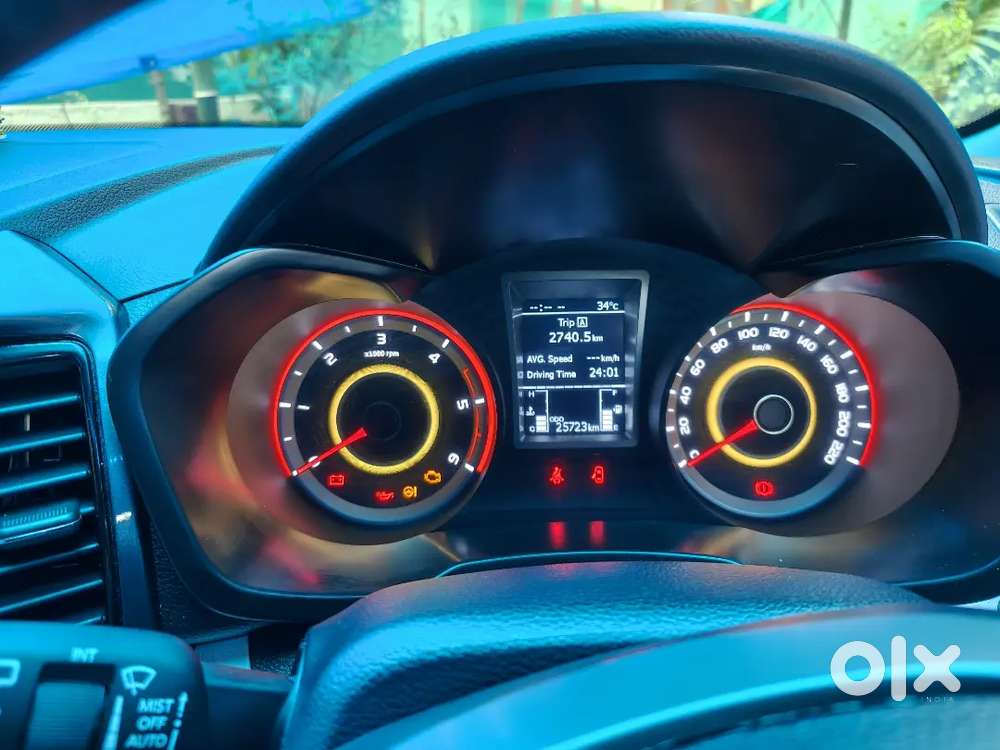 Mahindra Xuv300 2023 Under Company Warranty