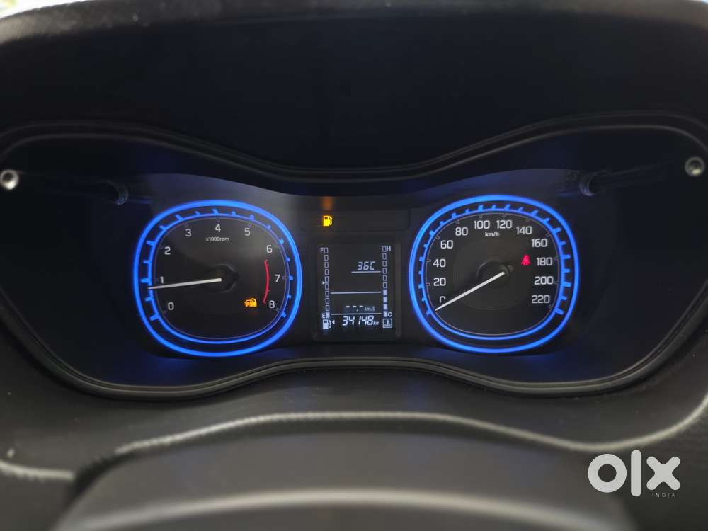 Maruti Suzuki Brezza 1.5 Zxi Plus Smart Hybrid Dual Tone, 2021, Petr..