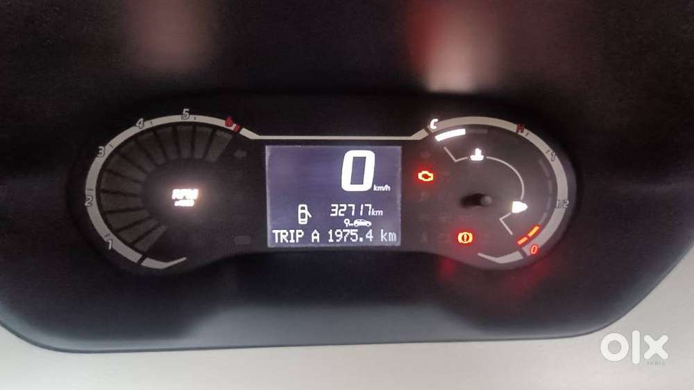 Nissan Magnite 1.0 Xv Executive, 2021, Petrol