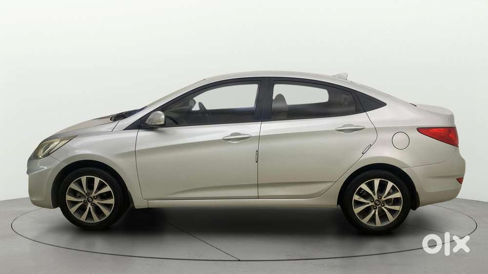 Hyundai Verna Fluidic 1.6 Vtvt Sx, 2013, Petrol