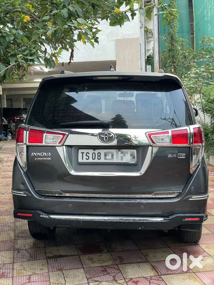 Toyota Innova Crysta 2016 Variant