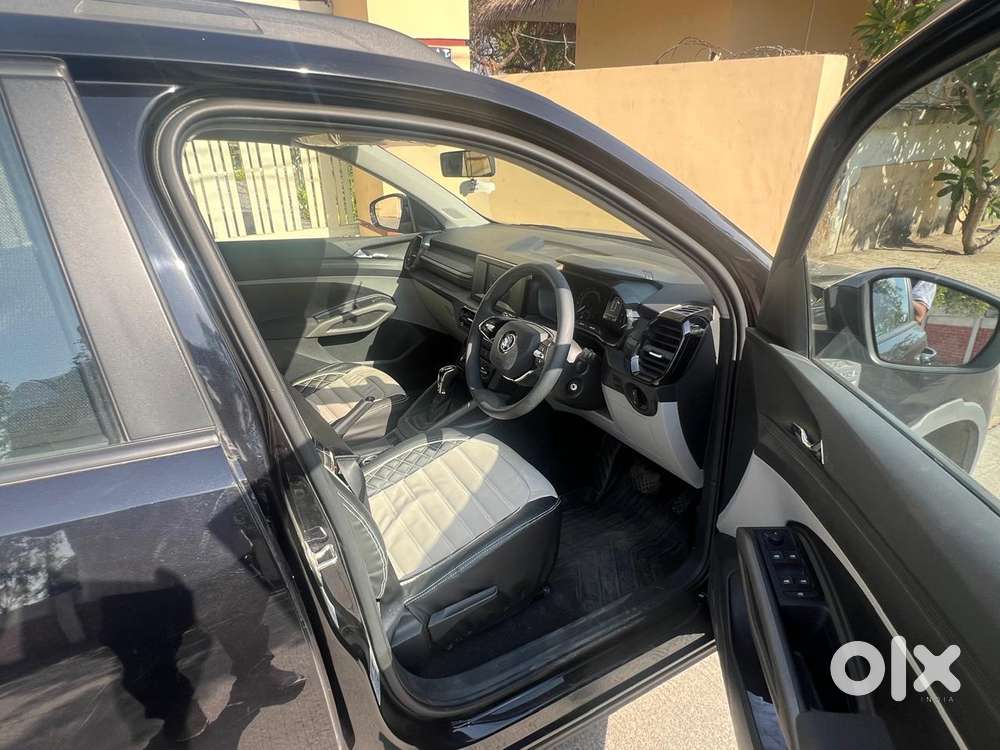 Skoda Kylaq Signature At, 2025, Petrol