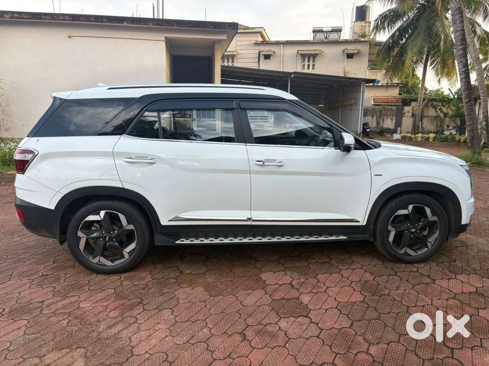 Hyundai Alcazar 2022 Km Driven