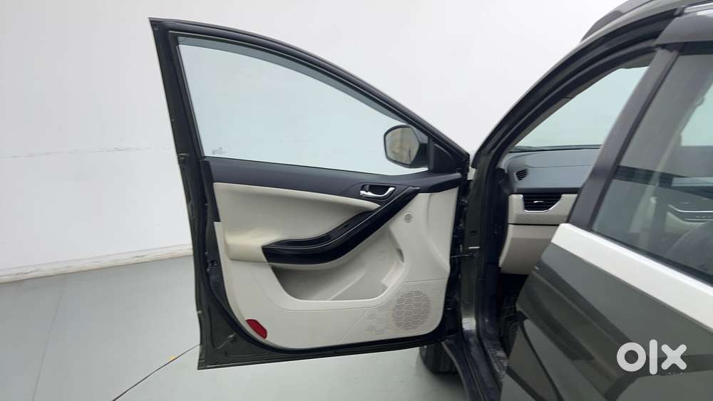 Tata Nexon 1.2 Revotron Xz Plus, 2022, Petrol