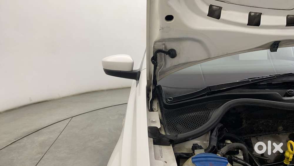 Volkswagen Polo Petrol Comfortline 1.2l, 2015, Petrol