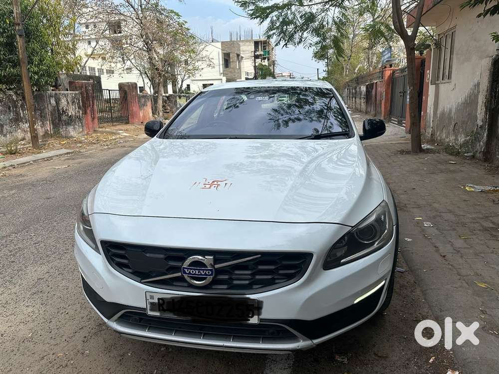 Volvo S60 Cross Country 2017 Diesel Well Maintained