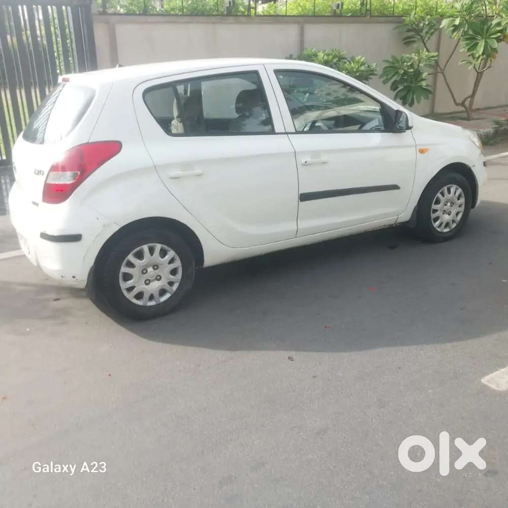 Hyundai I20 Diesel 2011 Parsing Till 2031 Insurance 2027