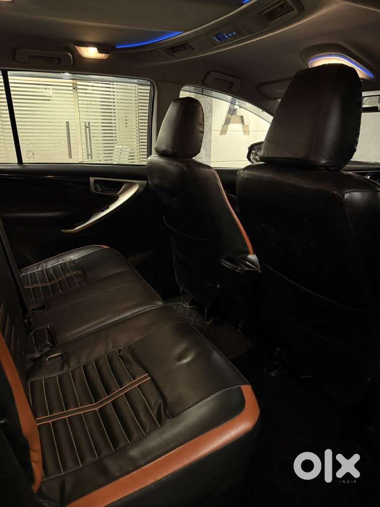 Toyota Innova Crysta 2.4 V 8 Str, 2017, Diesel