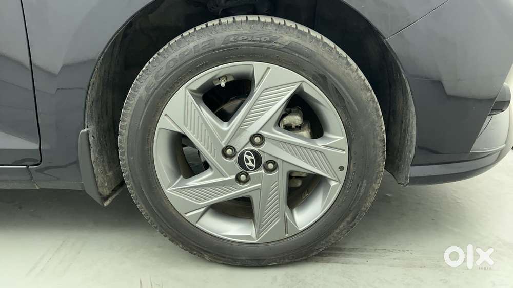 Hyundai Verna 1.5 Sx Ivt, 2023, Petrol