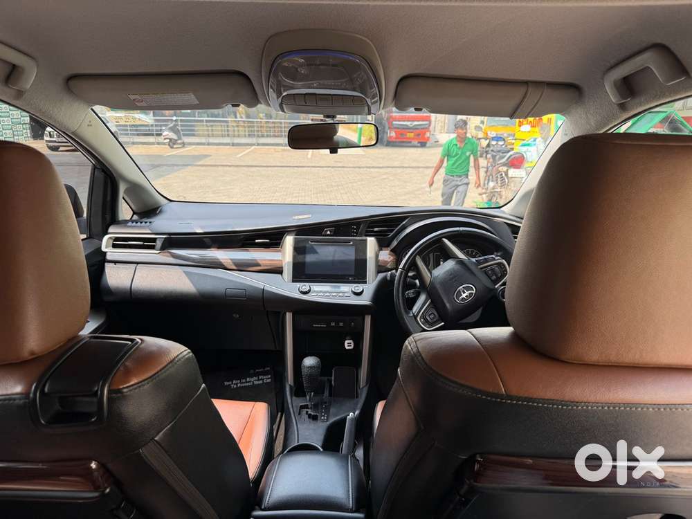 Toyota Innova Crysta 2016 Diesel Well Maintained