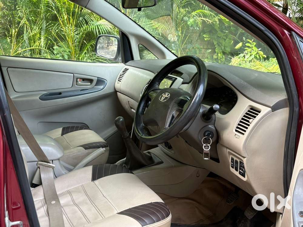 Toyota Innova Diesel 2012