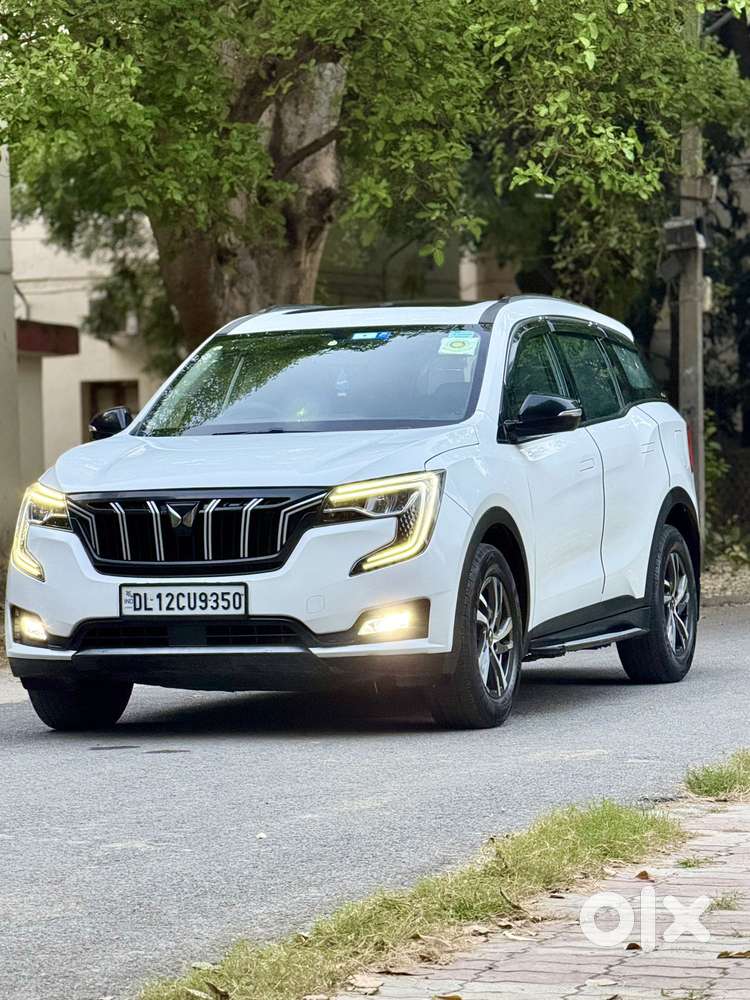 Mahindra Xuv700 2.0 Ax 5 Petrol Mt 7 Str, 2022, Petrol