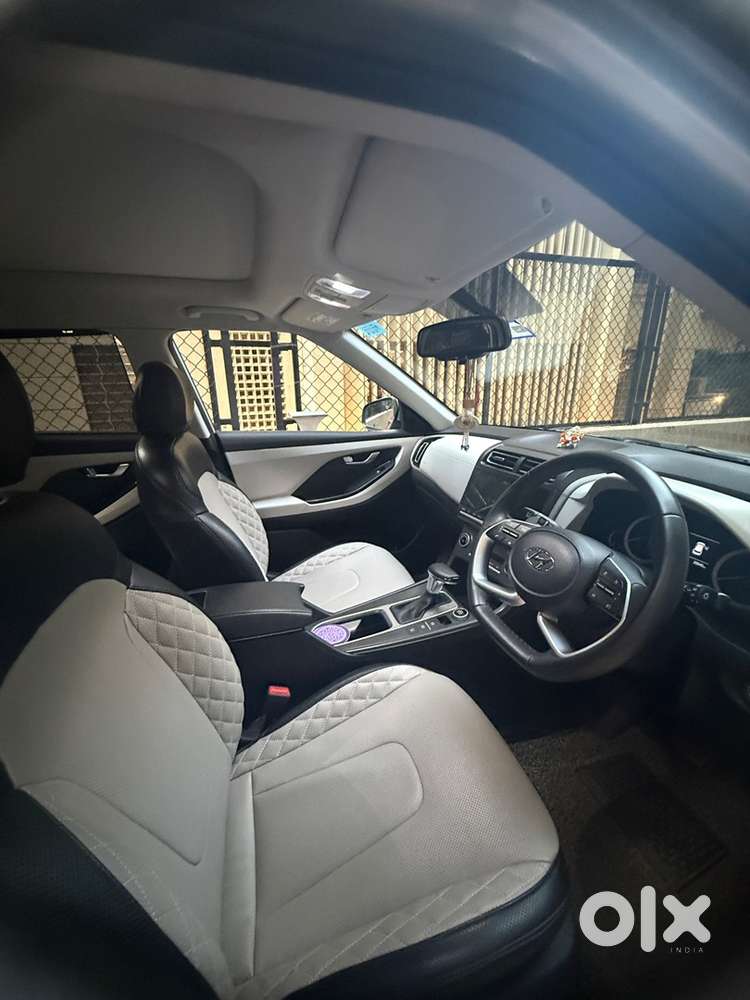 Creta Showroom Condition Female 20000 Kms Only