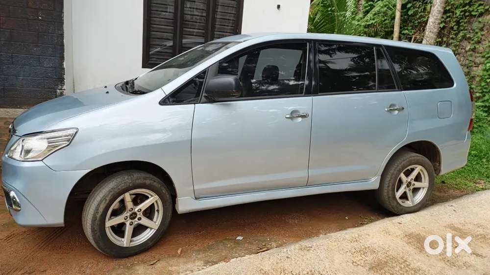 Toyota Innova 2009 Diesel 385 Km Driven