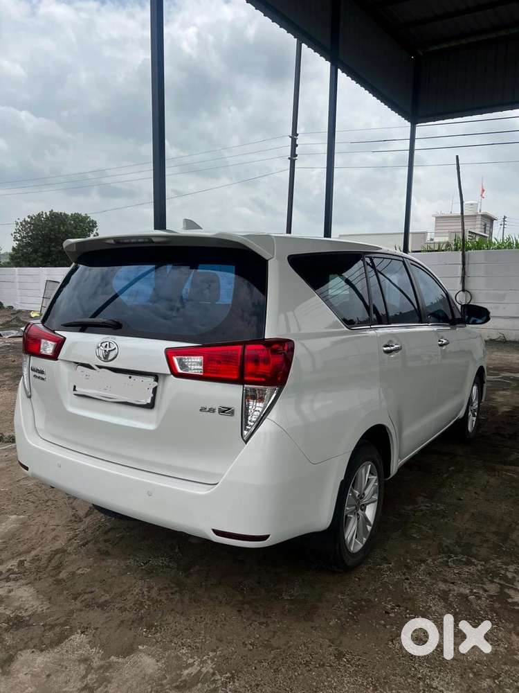 Toyota Innova Crysta 2016