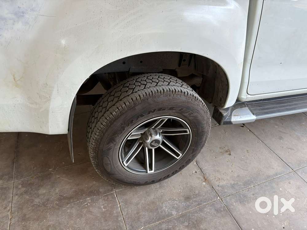 Isuzu D-max 2023 Diesel Well Maintained