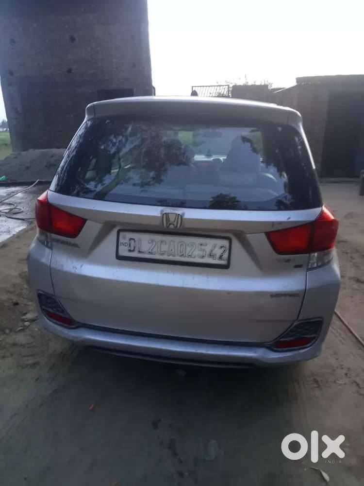 गाड़ी होढामोबिलो कार अमरोहा के पास है गाड़ी के