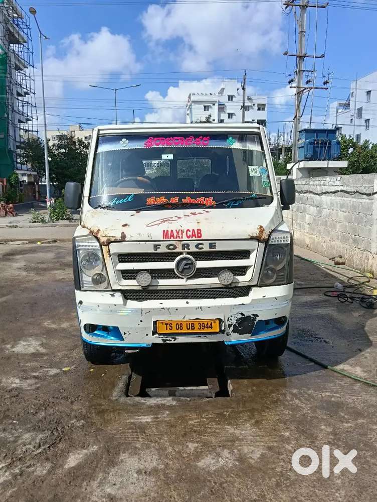 Force Motors Force One 2015