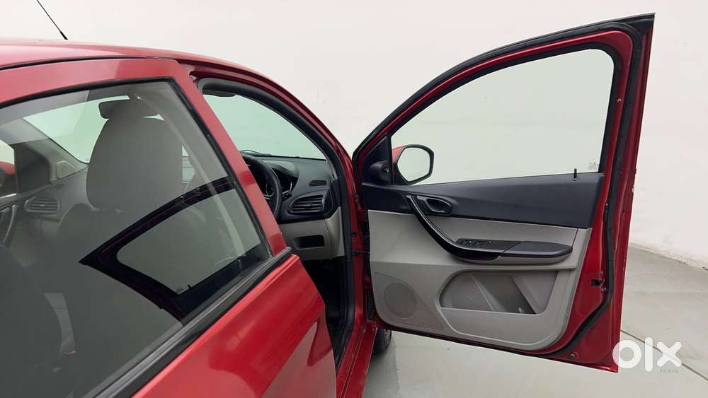 Tata Tiago Xza, 2019, Petrol