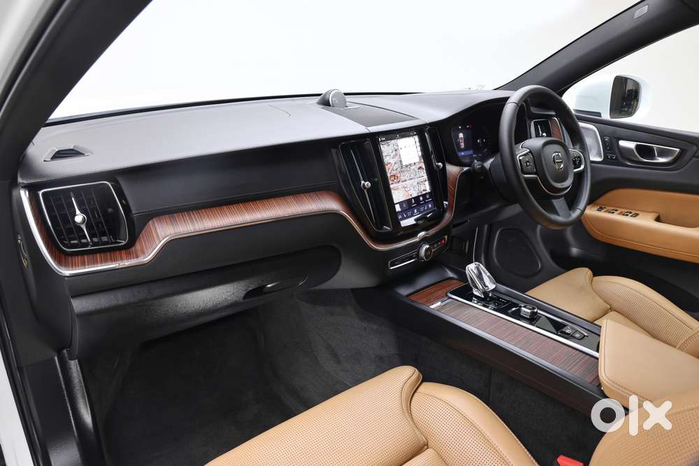 Volvo Xc60 Inscription, 2025, Petrol