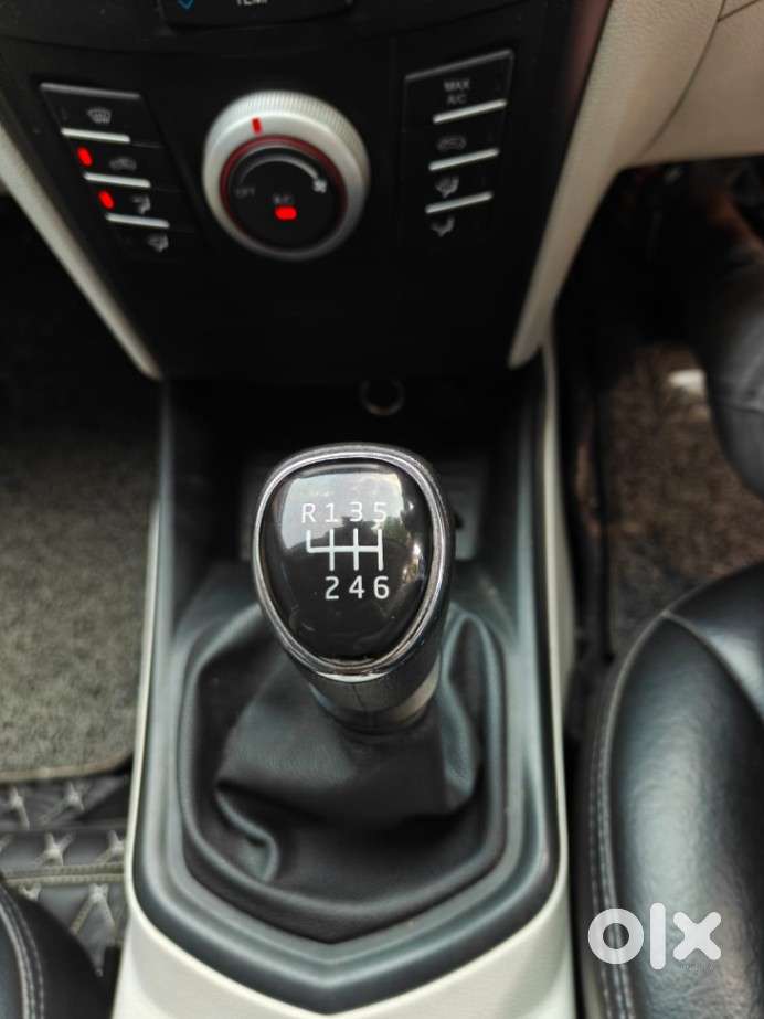 Mahindra Xuv300 W4, 2023, Petrol