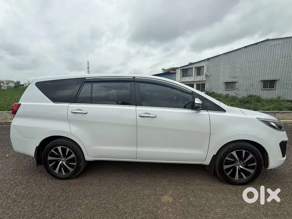 Toyota Innova Crysta Diesel 2022