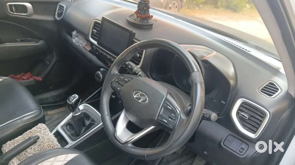 Hyundai Venue Knight Edition 2020 Drive