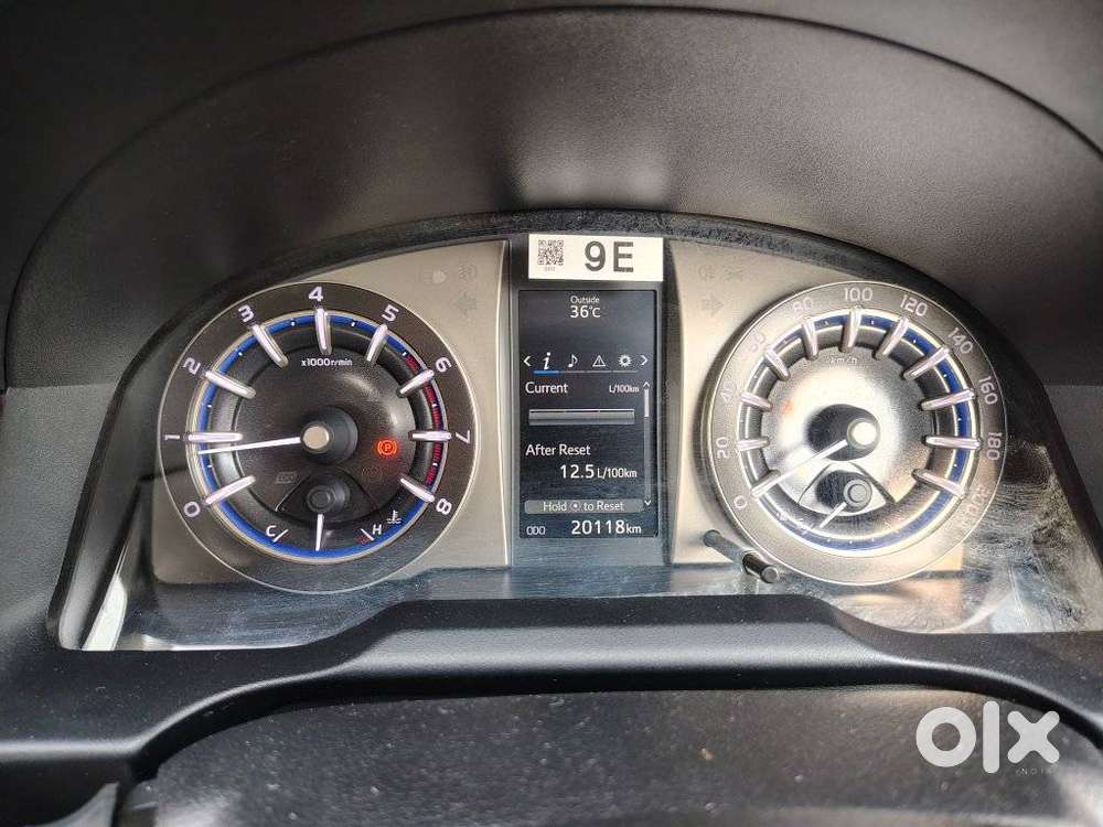 Toyota Innova Crysta 2.7v Mt, 2022, Petrol
