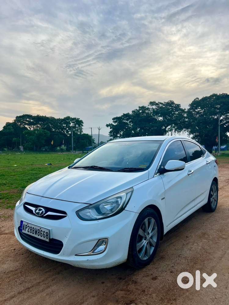 Hyundai Fluidic Verna 2013