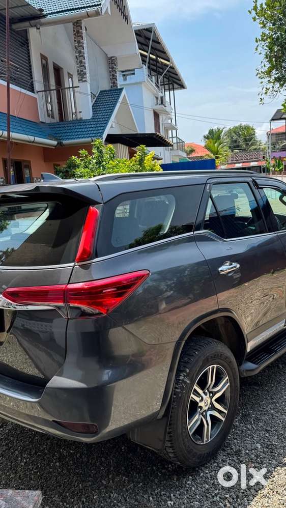 Toyota Fortuner Legender Diesel 133000 Km Driven